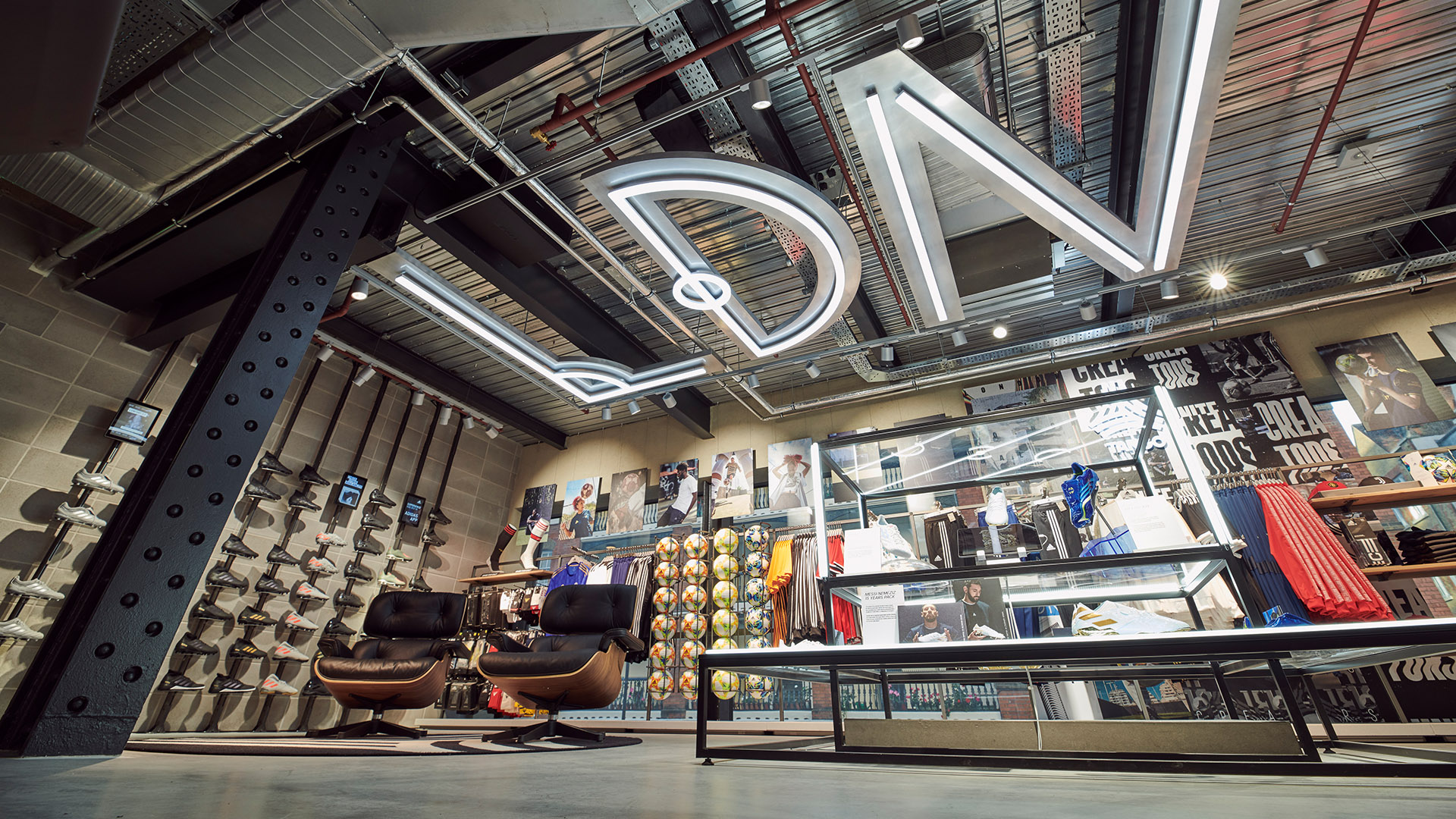 Adidas store outlet original