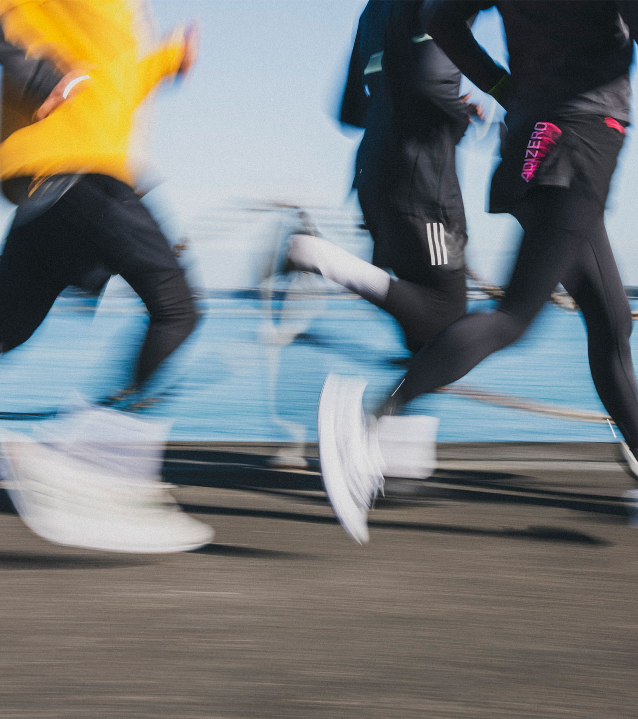 Einige Läufer mit adidas Schuhen (Foto)